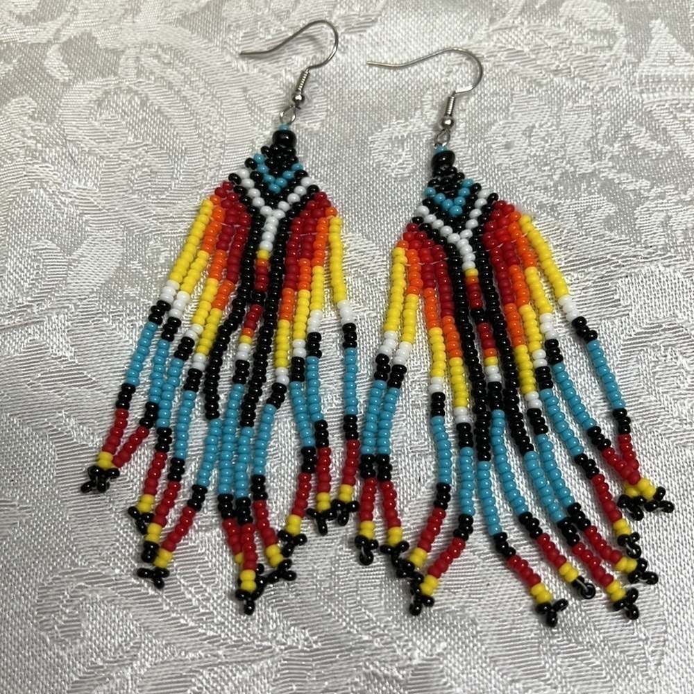 NEW Southwestern Inspired Boho Beaded Earrings - Picture 2 of 6